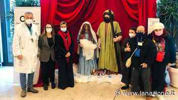 Prato, all'ospedale il presepe realizzato con 800 camici - LA NAZIONE