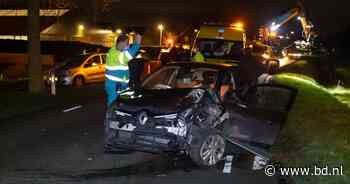 Automobilist gewond na botsing tegen boom in Oudheusden, vrouw komt met schrik vrij - BD.nl