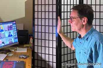 Dirk Vos legt digitaal de eed af als schepen