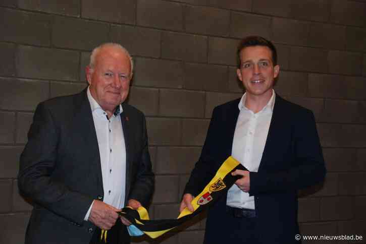 Schepen Paul Lambrecht neemt na lange carrière afscheid van politiek, Stijn Vandenhende volgt hem op: “Volop kansen geven aan jong en nieuw talent”
