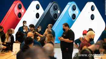 Apple reinstates mask mandate at all its US stores over concerns about rising Covid-19 cases