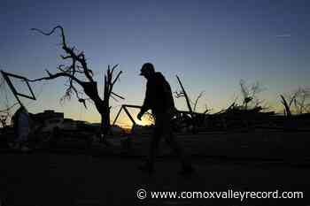 Thousands without heat, water after tornadoes kill dozens - Comox Valley Record
