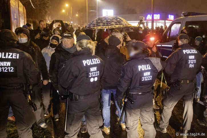 Hunderte bei "Corona-Spaziergängen" in Chemnitz und Umgebung - TAG24