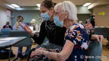 Ontario premier expected to make COVID booster shot announcement in bid to curb omicron