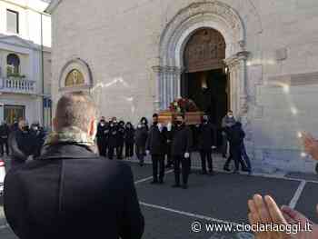 Funerali Umberto Geremia: una folla commossa saluta per l'ultima volta il 'King' - ciociariaoggi.it