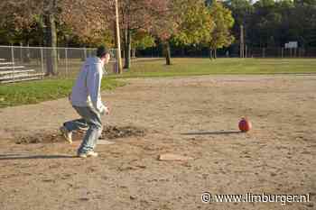 Lentegames op voetbalveld Scheulder; activiteiten vanuit pro... - limburger.nl