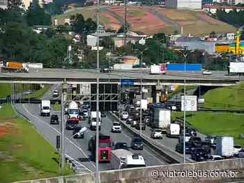 Rodovia Raposo Tavares com lentidão após acidente em Cotia nesta quarta (15) - Via Trolebus
