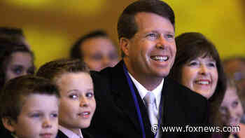 Josh Duggar's father Jim Bob loses Arkansas state Senate primary after son's guilty verdict in child porn case