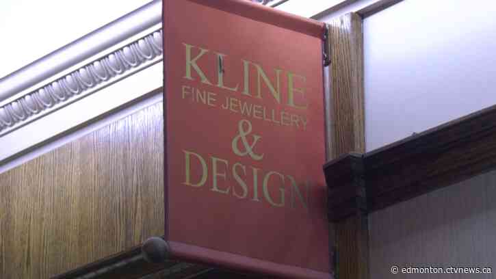 Calgary man arrested after jewelry store robbery in downtown Edmonton