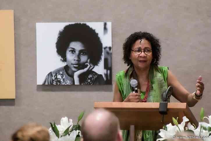 bell hooks, Essential Writer on Black Art and Feminism, Dies at 69