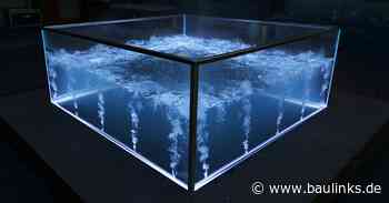 Ganzglas-Whirlpool mit Licht und optionaler Multimedia-Technik