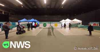 Vaccinatiecentrum Lommel opent opnieuw de deuren: "We zullen zeker tot in maart prikken" - VRT NWS