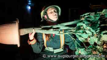 Kinder sind gleich Feuer und Flamme beim Kinderstück zur Feuerwehr