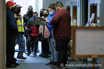 U.S. faces a double coronavirus surge as omicron advances - Nelson Star