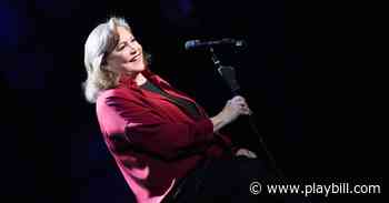 Kathleen Turner Headlines Finding My Voice at NYC's The Town Hall December 16 - Playbill.com