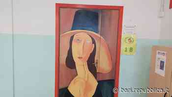 Bari, a scuola le opere d'arte sono sulle porte delle aule: "Educhiamo i ragazzi al bello" - La Repubblica