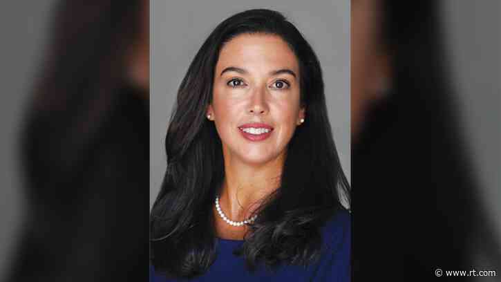 Judge to take unpaid leave over family's comments