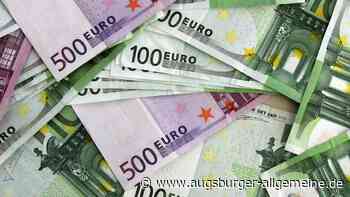 Vierstelliger Betrag abgebucht: Neu-Ulmer wird Opfer von Betrug