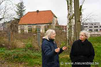 Historische Vleerakkerhoeve in verval: “Het lijkt erop dat Vooruitzicht ze zo laat verkommeren, dat ze niet meer te redden valt”