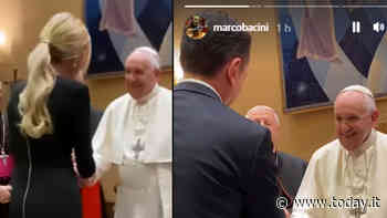 Federica Panicucci e il fidanzato Marco Bacini da Papa Francesco: "Grande emozione" - Today.it
