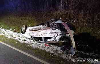 Auto überschlägt sich: Zwei Verletzte nach Unfall mit Lkw im Landkreis Passau - Passauer Neue Presse