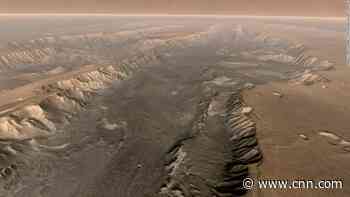 'Significant amounts of water' found in Mars' massive version of the Grand Canyon