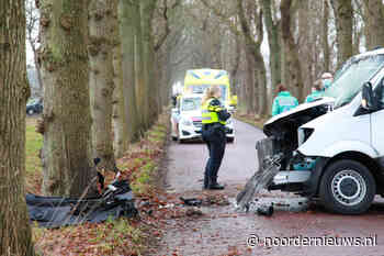 Bestelbus botst op boom in Loon – Noordernieuws - Noordernieuws