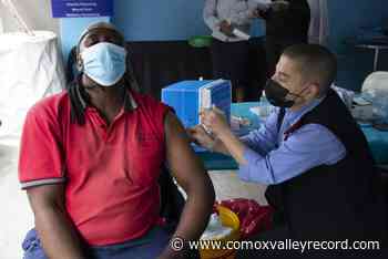 Early data indicating Omicron is milder, better at evading vaccines - Comox Valley Record