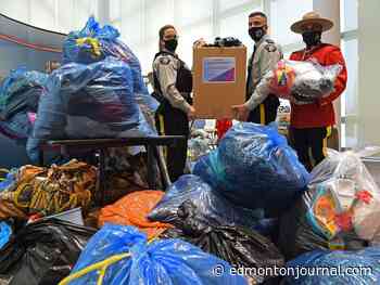 Mounties rally in support of arriving Afghan refugees in Edmonton and Calgary - Edmonton Journal