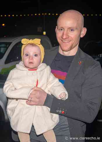 Imogen switches on Christmas lights in Newmarket-on-Fergus - Clare Echo - The Clare Echo