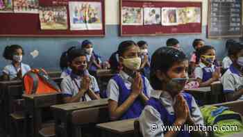FOTO: 20 Bulan Ditutup, Mumbai Membuka Kembali Sekolah Tatap Muka - Liputan6.com