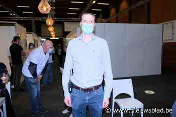 Vaccinatiecentrum zoekt medisch geschoold personeel om alle 18-plussers tegen januari boosterprik te kunnen geven