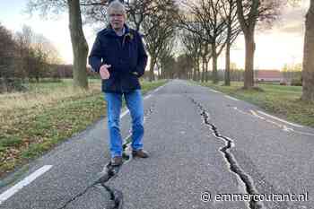 Zorgen over lange en diepe scheuren in wegdek Klazienaveen-Noord. 'Op sommige plekken kun je er een schoen inzetten' - Emmer Courant