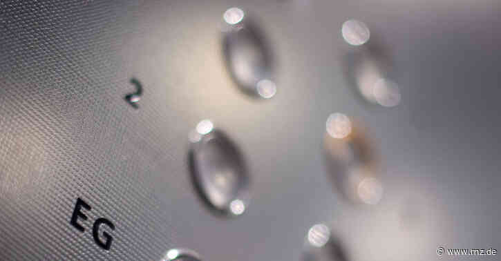 Mannheim:  Frau sitzt in Fahrstuhl am Hauptbahnhof fest