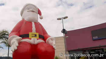 Natal no Poupa Shopping Cotia tem 'Papai Noel gigante' e sorteios de viagem e moto elétrica - Cotia e Cia