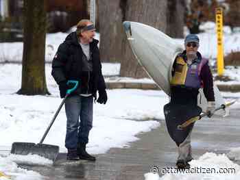 Weather: Falling temperatures forecast for Friday, periods of snow Saturday