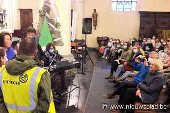 “Lang leve Lizzy”: Sint-Lutgardis wuift directrice uit met veel muziek