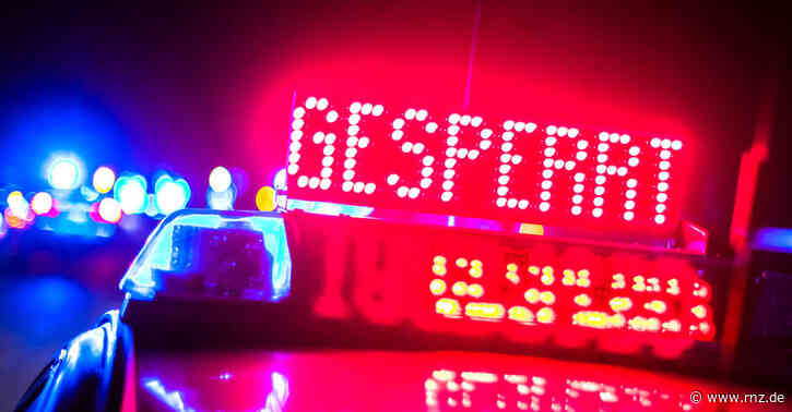 Mannheim:  Auto landet nach Kollision auf dem Dach