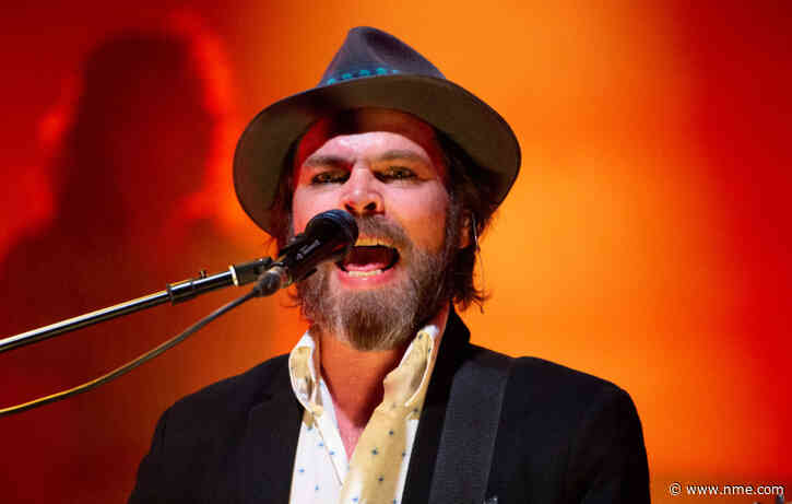 Supergrass’ Gaz Coombes recalls taking acid before Jamie Theakston interview in the ’90s