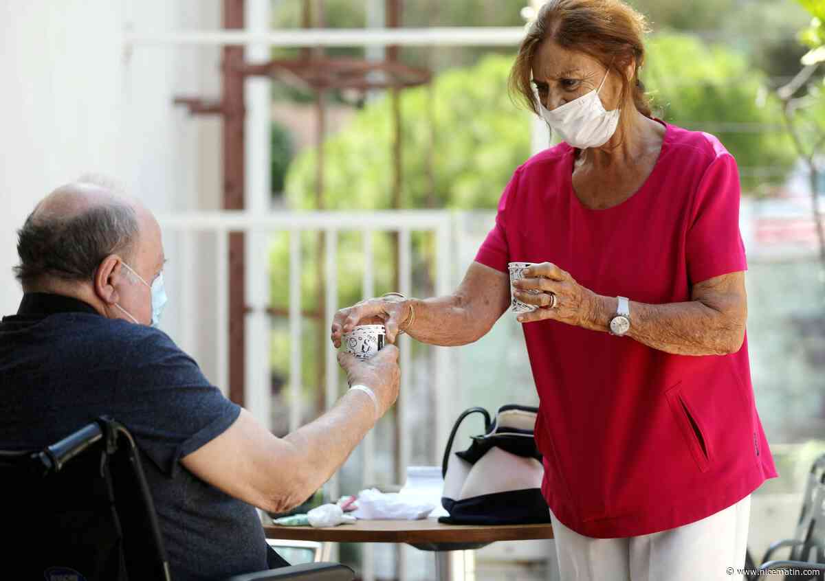 Ce que recommandent les gériatres pour "protéger sans isoler" durant les fêtes, les personnes âgées résidentes en EHPAD