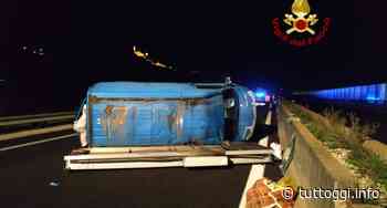 Scontro tra auto e furgone sulla Flaminia, tre feriti portati a Foligno - TuttOggi