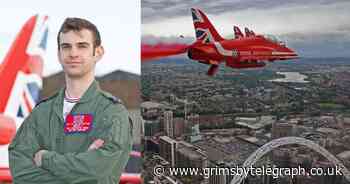 Grimsby RAF engineer completes year flying high with the Red Arrows - Grimsby Live