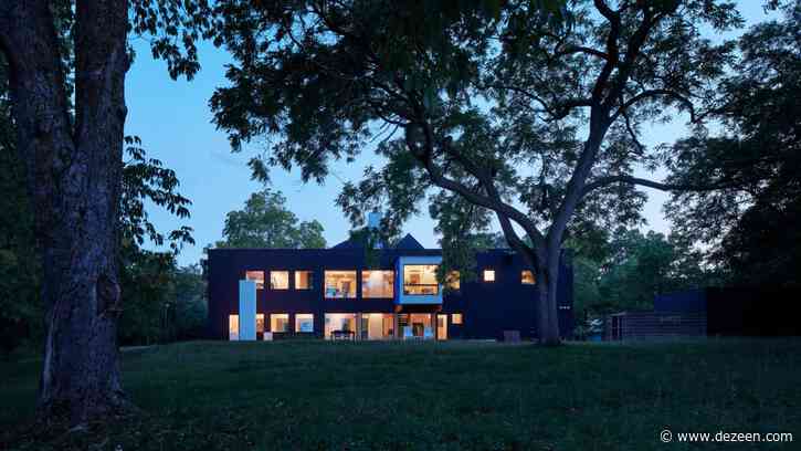 Salmela Architect wraps Feldmann Residence in Minnesota with Black stucco