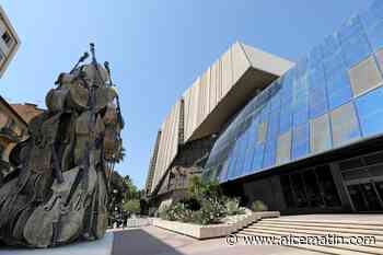 La gauche niçoise a manifesté son opposition à la destruction du TNN et d’Acropolis devant la mairie ce vendredi