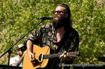 Fear Not, Indie Faithful: Father John Misty Season Is Coming Soon