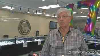 Airport Plaza Jewelers donates to Patricia Allen Fund for Christmas