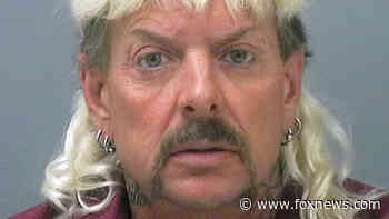 'Tiger King' star Joe Exotic delaying cancer treatment for resentencing