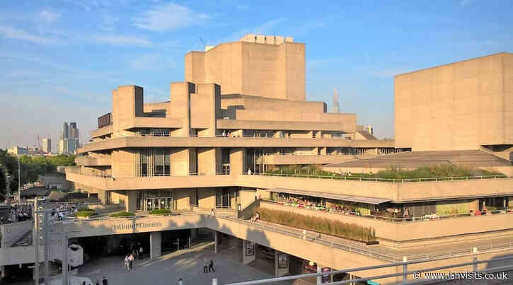How to get National Theatre tickets for £10