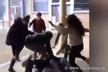 Opnieuw geweld op school: twee meisjes gestampt en geslagen op speelplaats