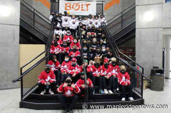 Rustlers collaborate with rival teams to assemble 900 food bags for Chilliwack Bowls of Hope Society – Maple Ridge News - Maple Ridge News